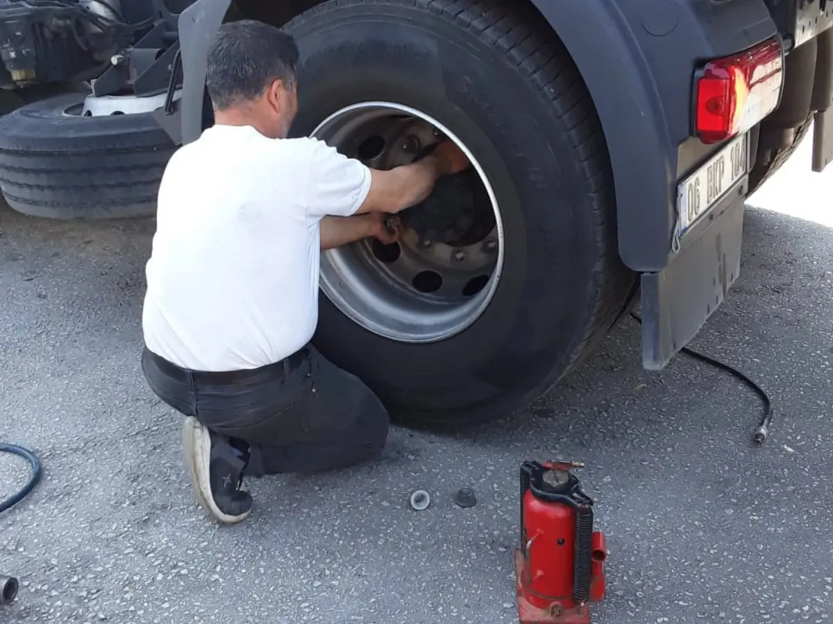 Polateli Oto Lastikçi